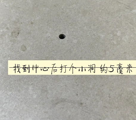 牧野瓷砖空鼓维修公司专业解答在瓷砖铺贴过程中，如果砂料搅拌不均匀，将会带来以下问题